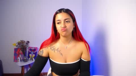 Snapshot of miaaa_mo chatting on 10.19.25 Ma online show from 10.19.25