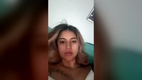 Snapshot of miaaa_mo chatting on 06.20.26 Ma online show from 06.20.26