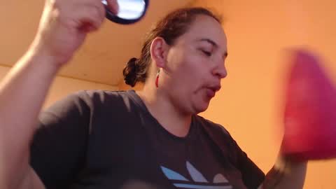 Snapshot of miaabrownn chatting on 02.04.25 MIA online show from 02.04.25