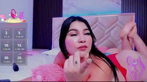 Miaa Farrel online show from 12.04.25