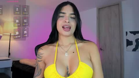 Mia online show from 09.27.25