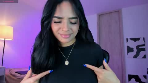 Mia online show from 10.06.25