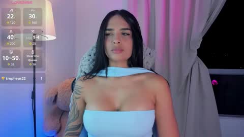 Mia online show from 11.06.25