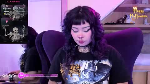 Mia online show from 10.23.25