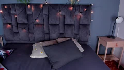 miaanderson__ online show from 01.12.26