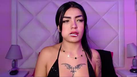 Snapshot of miaasmiith_ chatting on 11.22.25 Alexandra online show from 11.22.25