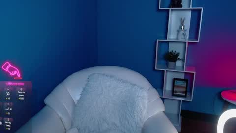 Snapshot of miaawild chatting on 12.05.24 Andrea online show from 12.05.24