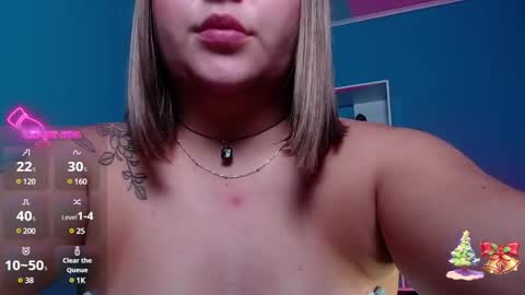 Snapshot of miaawild chatting on 01.05.25 Andrea online show from 01.05.25