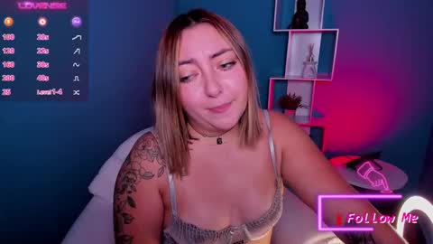 Snapshot of miaawild chatting on 02.09.25 Andrea online show from 02.09.25