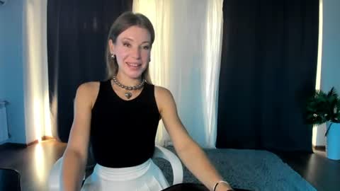 Mia online show from 08.03.26