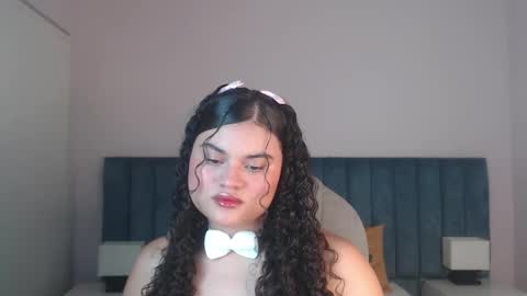Miabloomm online show from 09.17.25