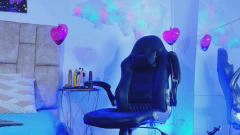 miablumm_ online show from 03.04.26