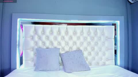 Mia Camille online show from 06.05.26