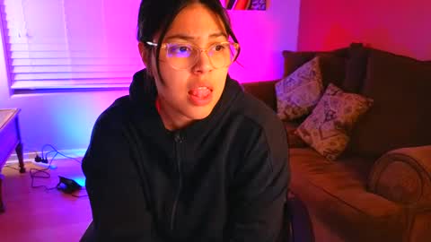 Mia online show from 12.02.24