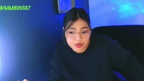 Mia online show from 09.19.25