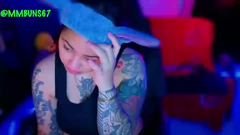 Snapshot of miacanela_xo chatting on 10.16.25 Mia online show from 10.16.25