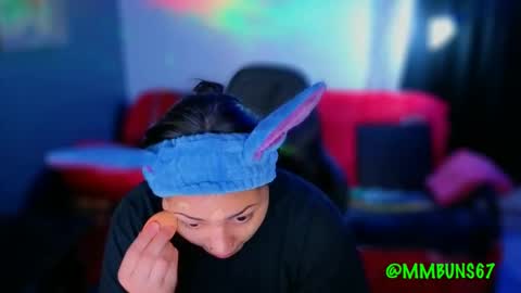 Snapshot of miacanela_xo chatting on 11.04.25 Mia online show from 11.04.25