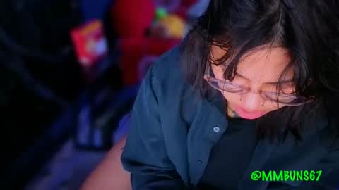 Snapshot of miacanela_xo chatting on 11.13.25 Mia online show from 11.13.25