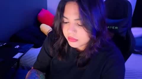 Mia online show from 04.04.26