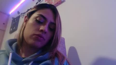 Miia  online show from 11.30.25