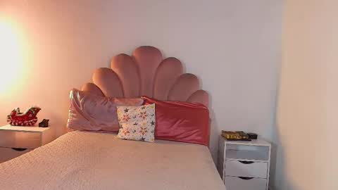 Mary online show from 12.17.25