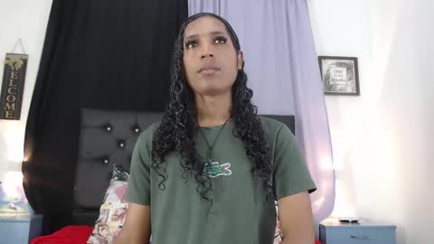 MiaCoock online show from 11.14.25