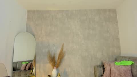 Snapshot of miacoopersx chatting on 01.21.25 miacooper online show from 01.21.25