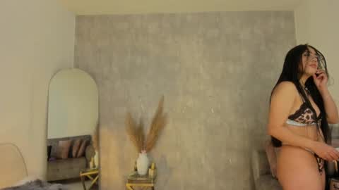 Snapshot of miacoopersx chatting on 01.25.25 miacooper online show from 01.25.25