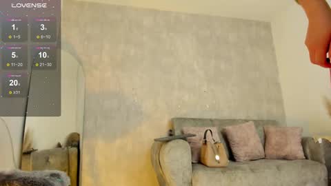 Snapshot of miacoopersx chatting on 02.11.25 miacooper online show from 02.11.25