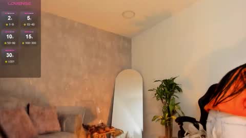 Snapshot of miacoopersx chatting on 10.11.25 miacooper online show from 10.11.25