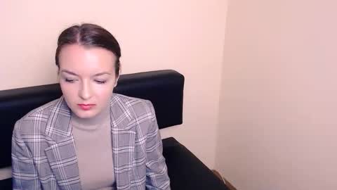 Mia online show from 10.01.25