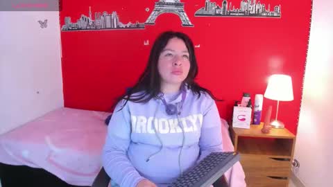 Snapshot of miadoll303av chatting on 09.22.25 miadoll303av online show from 09.22.25