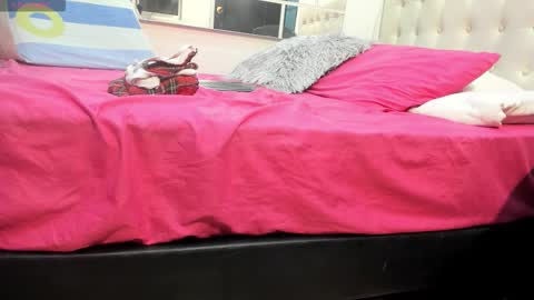 Snapshot of miaevans0 chatting on 02.18.26 evans online show from 02.18.26