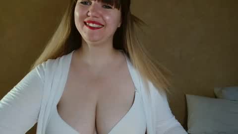 MiaFoxisJa online show from 09.25.25