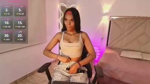 Snapshot of miagates_tay chatting on 10.16.25 Mia online show from 10.16.25