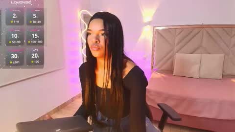 Snapshot of miagates_tay chatting on 10.22.25 Mia online show from 10.22.25