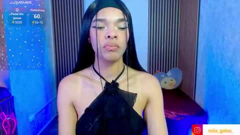 Snapshot of miagates_tay chatting on 11.07.25 Mia online show from 11.07.25
