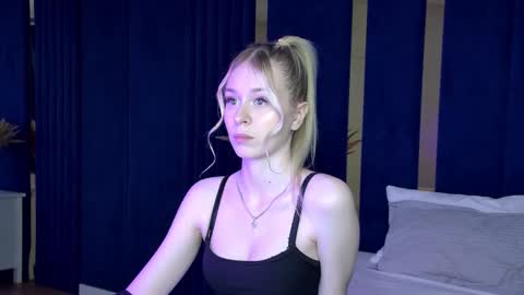 Mia online show from 10.02.25