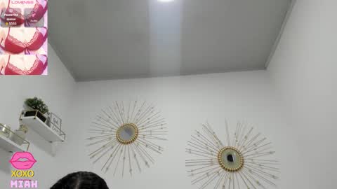 Miah Collins online show from 11.18.25