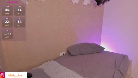 Snapshot of miah_luv chatting on 10.23.25 Miah online show from 10.23.25