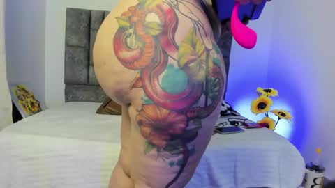 miah new independent model acount online show from 10.23.25