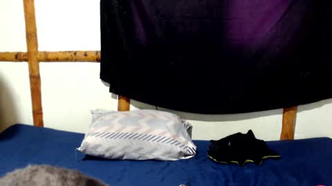 Snapshot of miahells chatting on 10.27.25 Mia Sam online show from 10.27.25