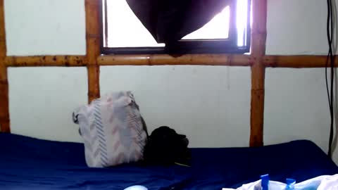 Snapshot of miahells chatting on 10.29.25 Mia Sam online show from 10.29.25