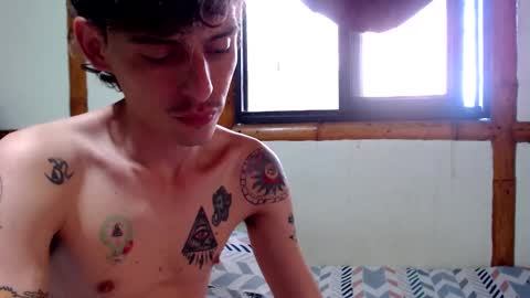 Snapshot of miahells chatting on 10.30.25 Mia Sam online show from 10.30.25