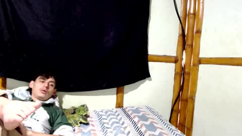 Snapshot of miahells chatting on 11.04.25 Mia Sam online show from 11.04.25