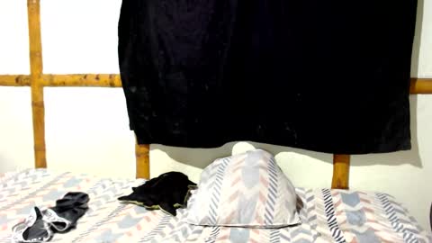 Mia  Sam online show from 12.22.25