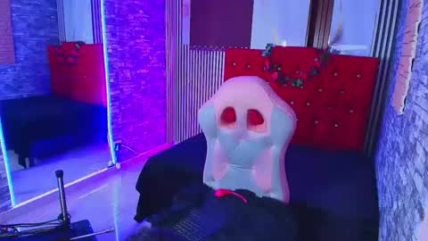 MIA VELEZ online show from 10.29.25