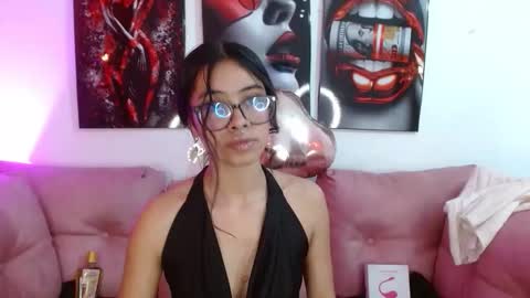 miahotcs online show from 12.20.25