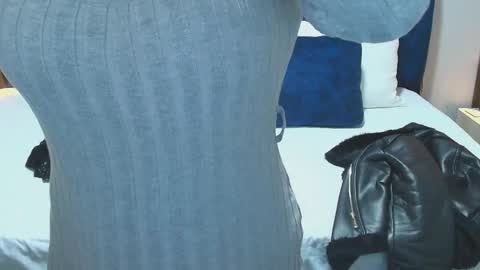 MIA HOTMEZ online show from 09.23.25