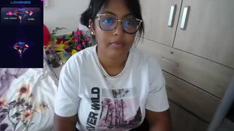 miajoseph_ online show from 02.12.25